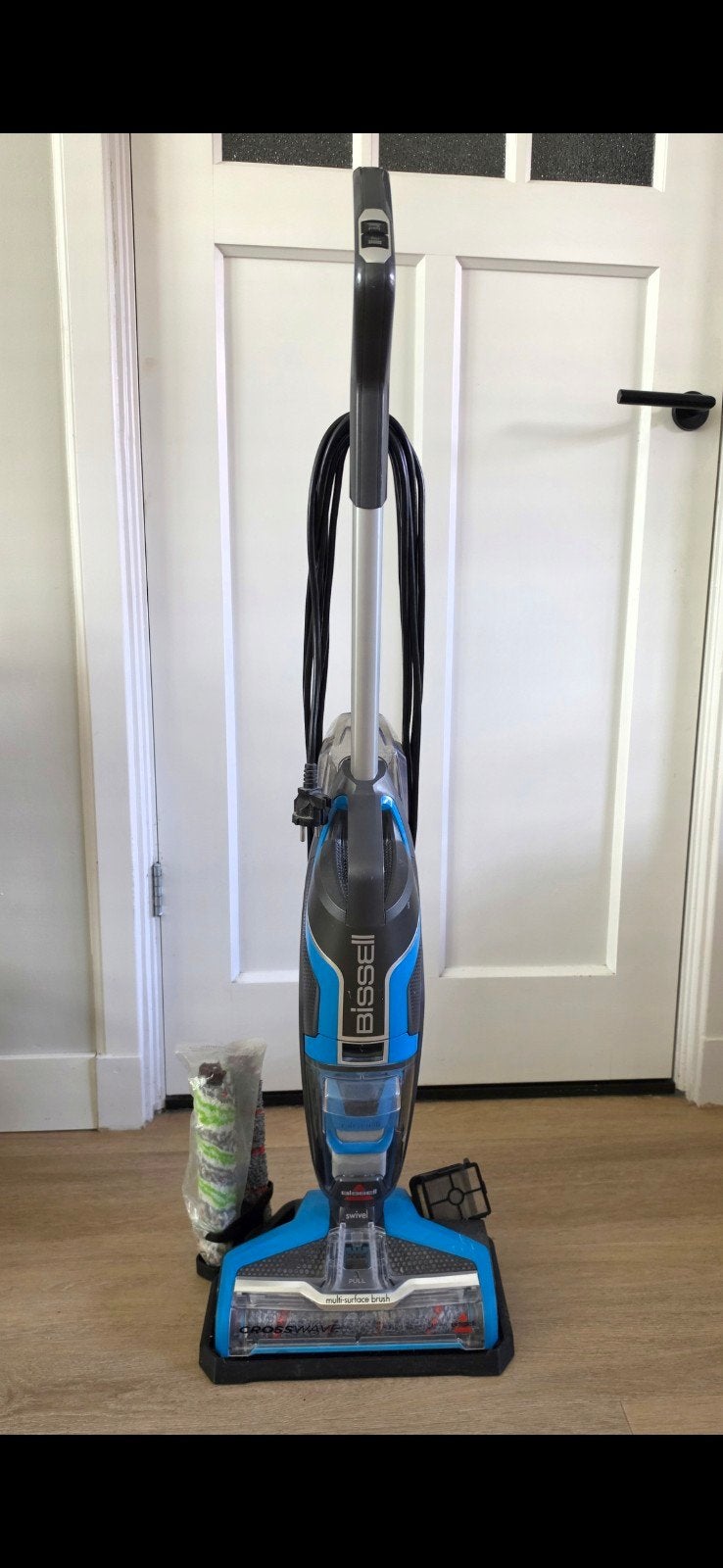 Bissell CrossWave Multi-Oppervlakte Reiniger gratis, Zo goed als nieuw, Dweilfunctie, Reservoir, Ophalen