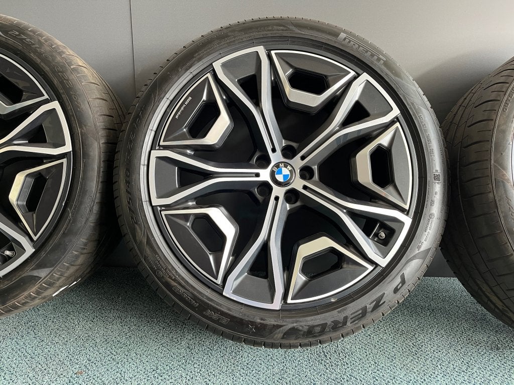 22 inch Styling 1021 set voor uw BMW iX i20 / 1021M, Auto-onderdelen, Banden en Velgen, Gebruikt, 275 mm, Banden en Velgen, Overige maten