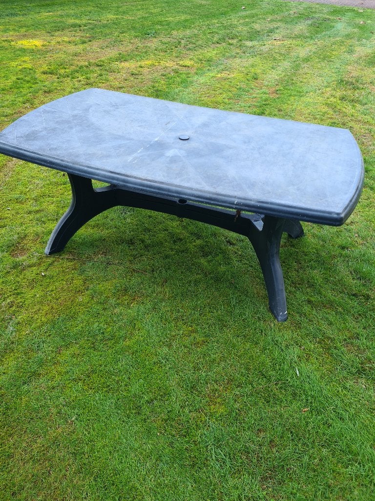 Gratis grote stevige tuintafel (blauw), Ophalen, Gebruikt, Rechthoekig, Kunststof