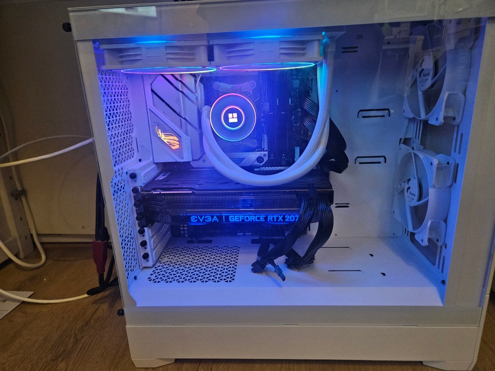 Gaming PC: AMD Ryzen 5 7600X, RTX 2070 Super, 16GB RAM, Computers en Software, Desktop Pc's, Zo goed als nieuw, 4 Ghz of meer