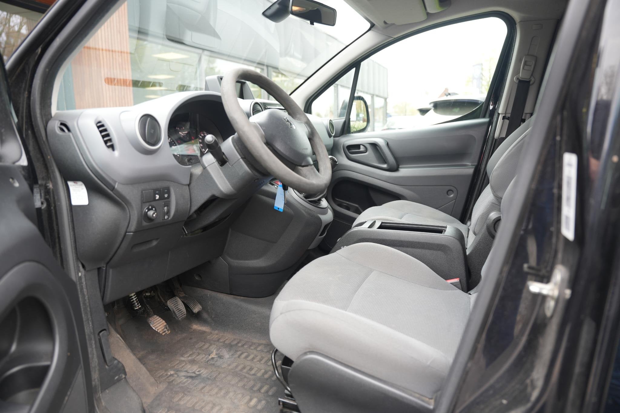 Peugeot Partner 120 1.6 e-HDI L1 XT Profit + Eerste Eigenaar, Auto's, Voorwielaandrijving, Euro 5, Stof, Gebruikt