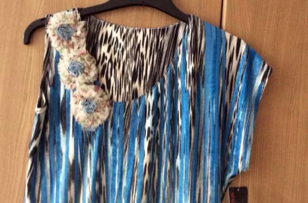Shirt. mt. M.   Rozetten!      2 kleuren!, Kleding | Dames, Maat 38/40 (M), Nieuw, Korte mouw, Verzenden
