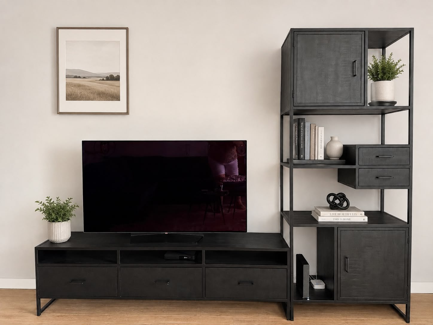 Zwart metalen / houten TV-dressoir + wandkast, 250 tot 300 cm, 200 cm of meer, Zo goed als nieuw, 25 tot 50 cm
