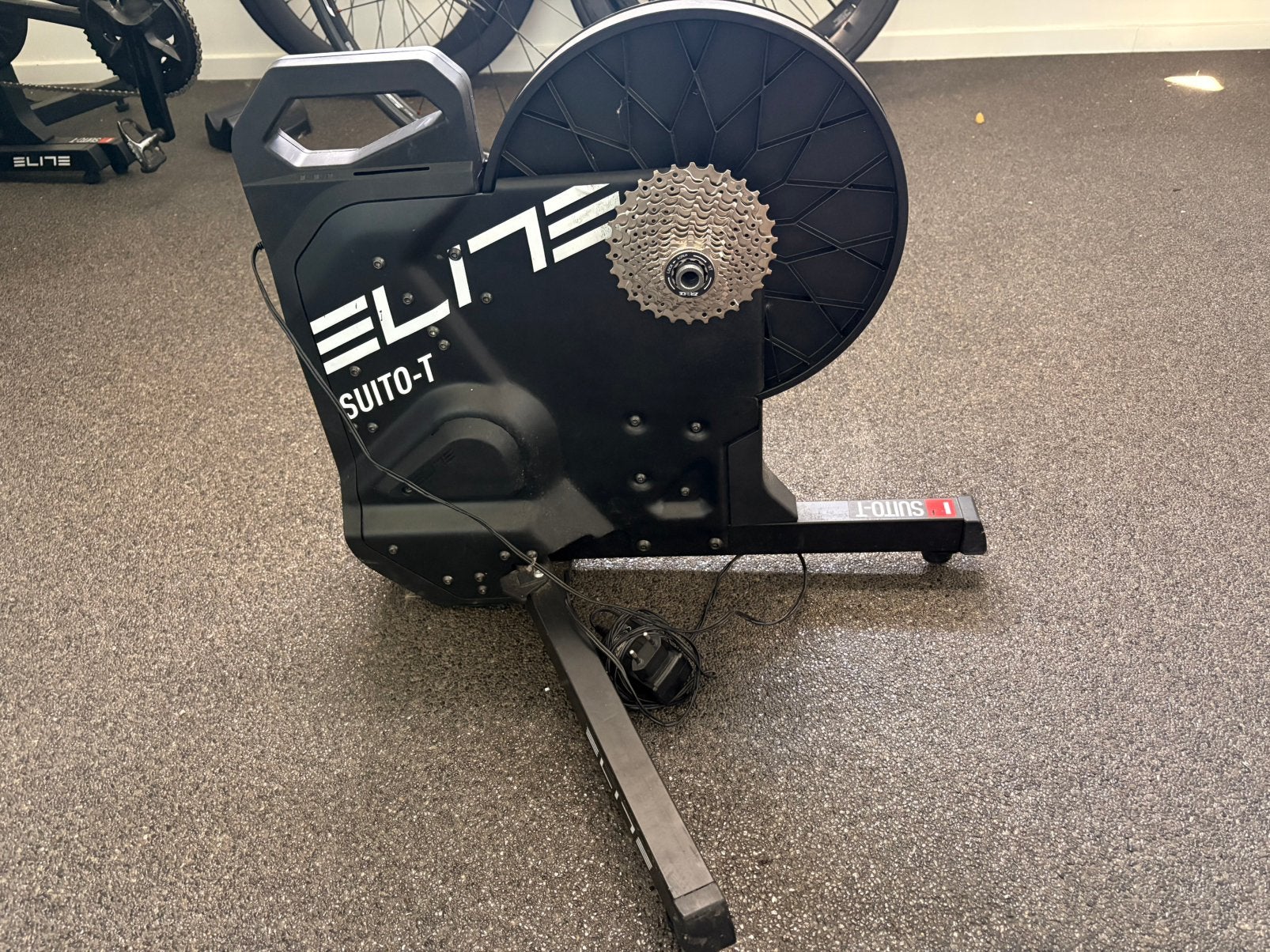Elite Suito T hometrainer rollen 0km splinternieuw, Sport en Fitness, Ophalen, Zo goed als nieuw, Overige typen