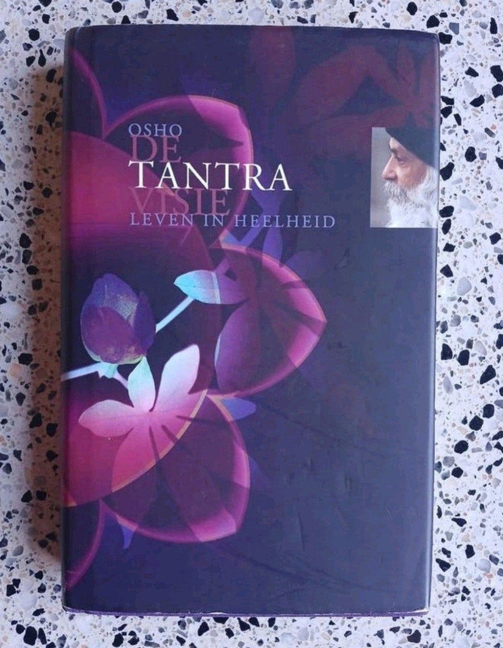Osho: Tantra - Leven in Heelheid NIEUWSTAAT VASTE PRIJS, Boeken, Achtergrond en Informatie, Spiritualiteit algemeen, Nieuw, Ophalen of Verzenden