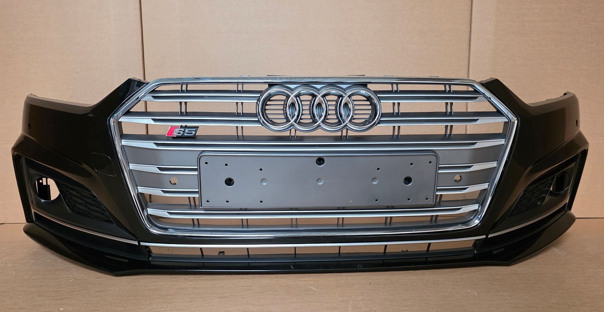 Voorbumper Audi A5 B9 8W S5 4xPDC bj.2016-2019 Origineel 8W6, Gebruikt, -, Voor, Ophalen of Verzenden