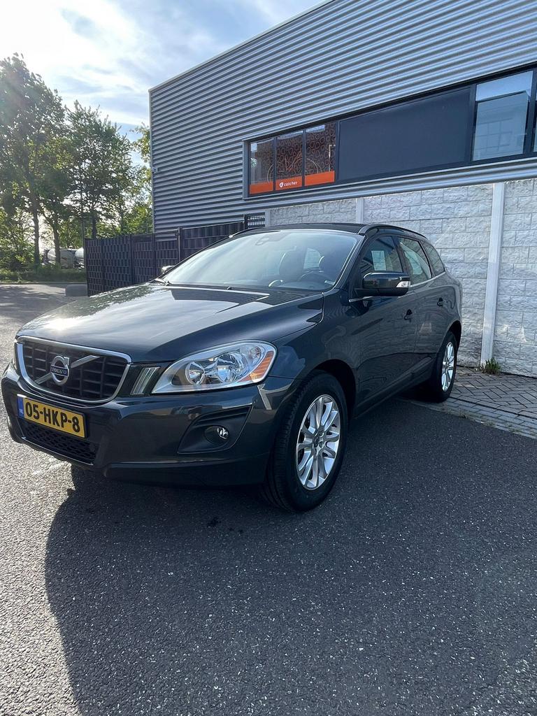 Volvo XC60 2.4 D AWD 2009 Grijs, 13 km/l, 1698 kg, 197 €/maand, 163 pk