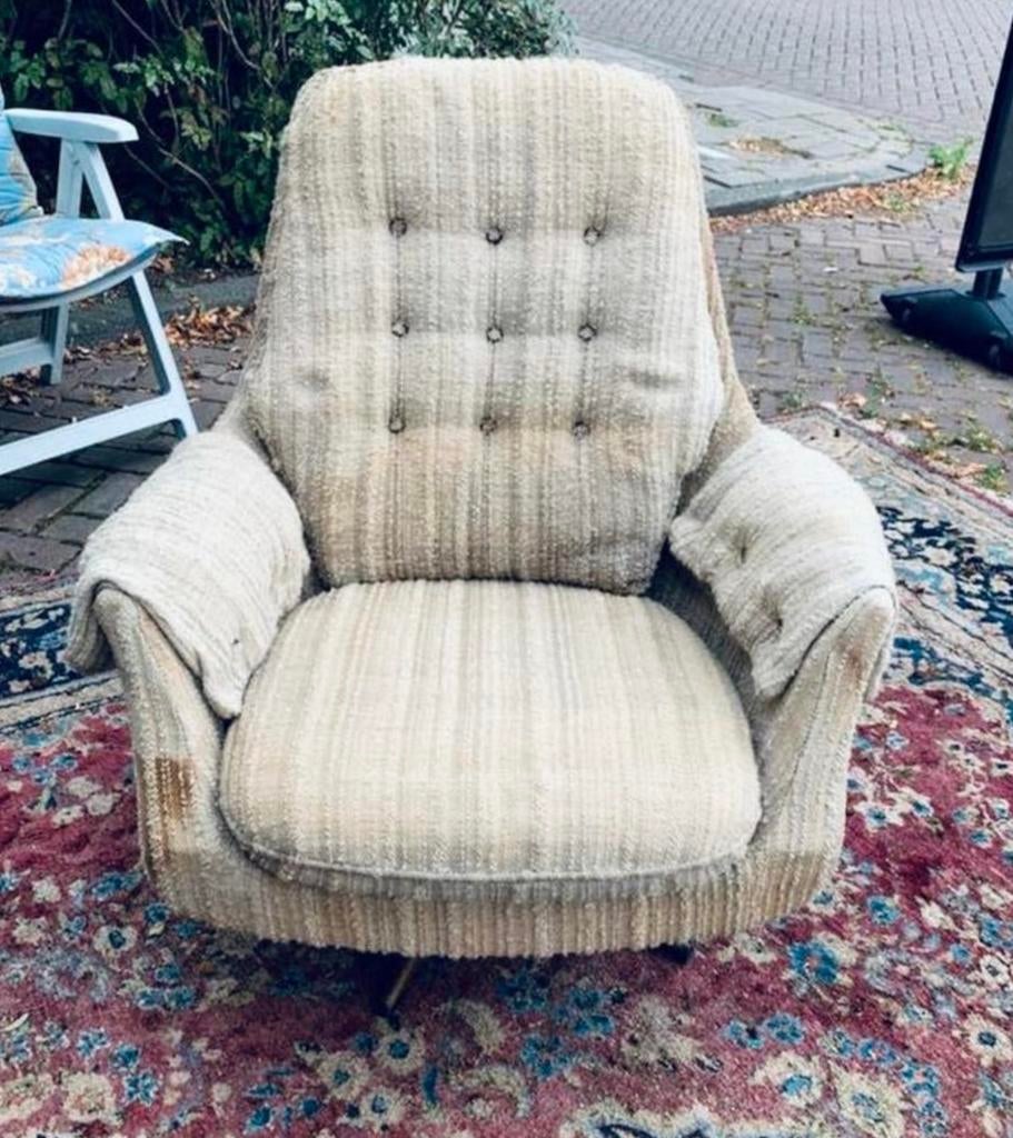 Fauteuils Swivel Reclining Egg Chair 1960’s Made in Sweden., Huis en Inrichting, Fauteuils, Ophalen of Verzenden, Zo goed als nieuw