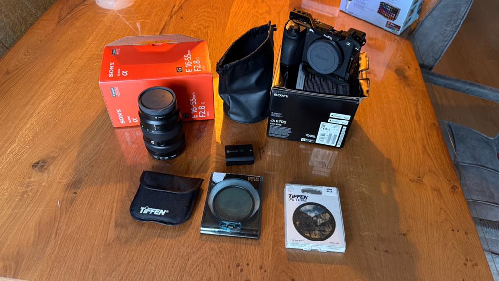 Sony A6700 + Sony 16-55mm F2.8 G Lens SET, Ophalen, Zo goed als nieuw, Standaardlens, Zoom