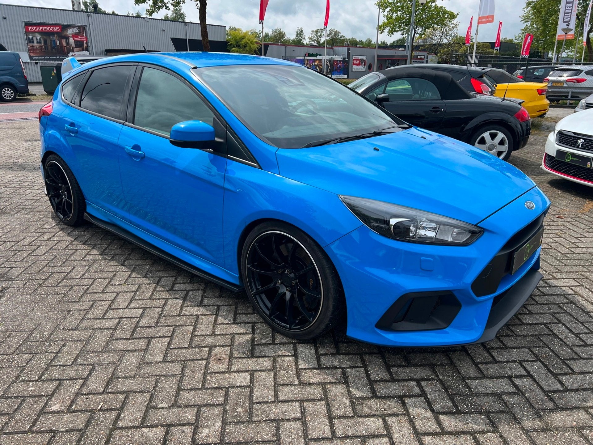 Ford Focus 2.3 RS, Gebruikt, Zwart, 4 cilinders, Blauw