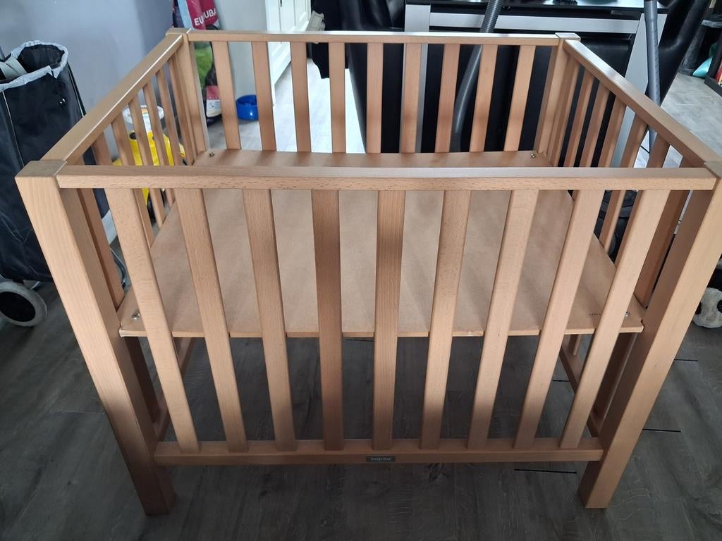 Bopita box hout kleur met matras, Kinderen en Baby's, Boxen, Ophalen, Gebruikt, Rechthoekig, In hoogte verstelbaar