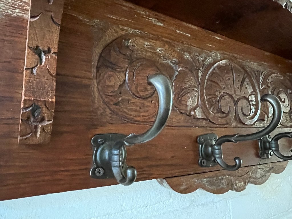 Antieke handgesneden houten kapstok met hoedenplank, Gebruikt, Minder dan 100 cm, Hout, Ophalen