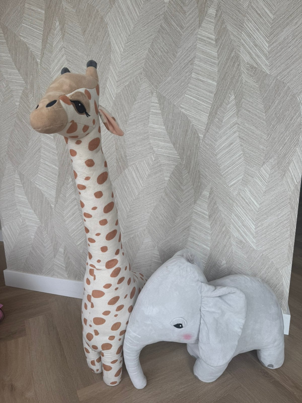 Grote giraffe en olifant knuffel van H&M home, Ophalen, Gebruikt, Olifant