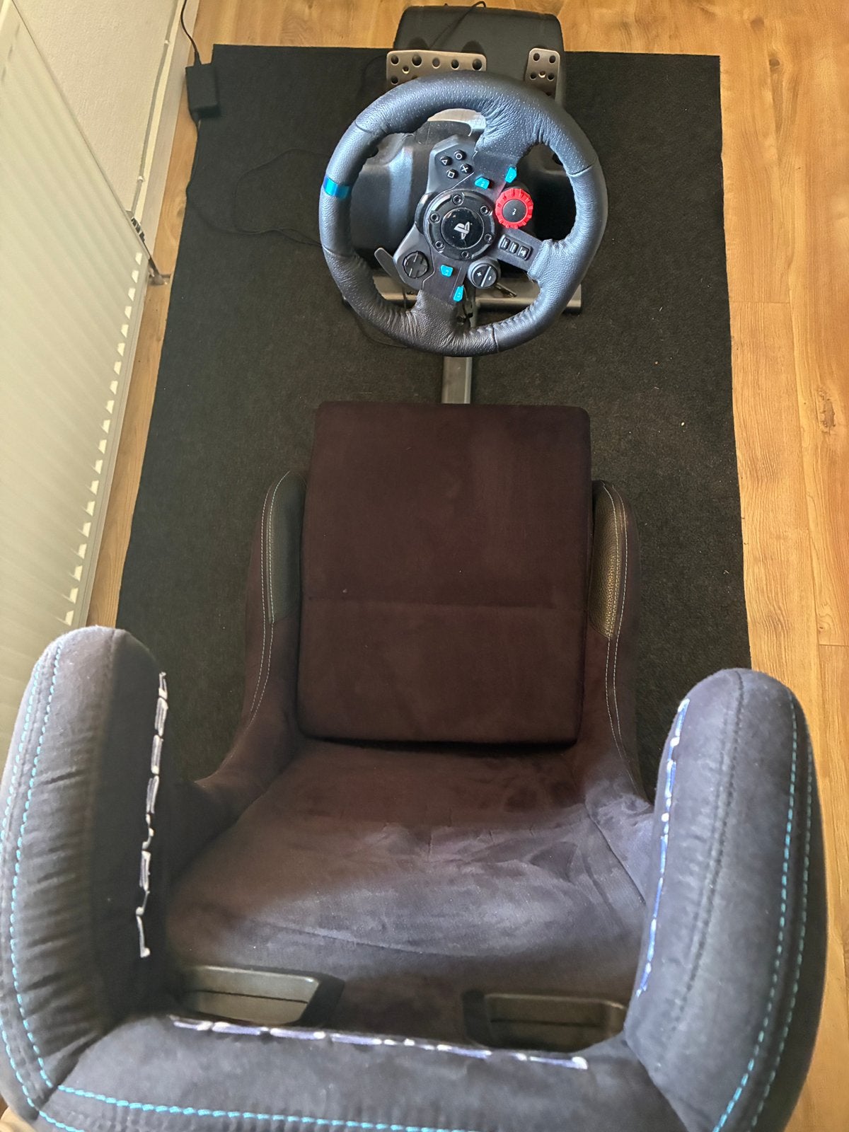 Playseat en logitech stuur en pedalen, Spelcomputers en Games, Ophalen, Zo goed als nieuw, Playseat of Racestoel