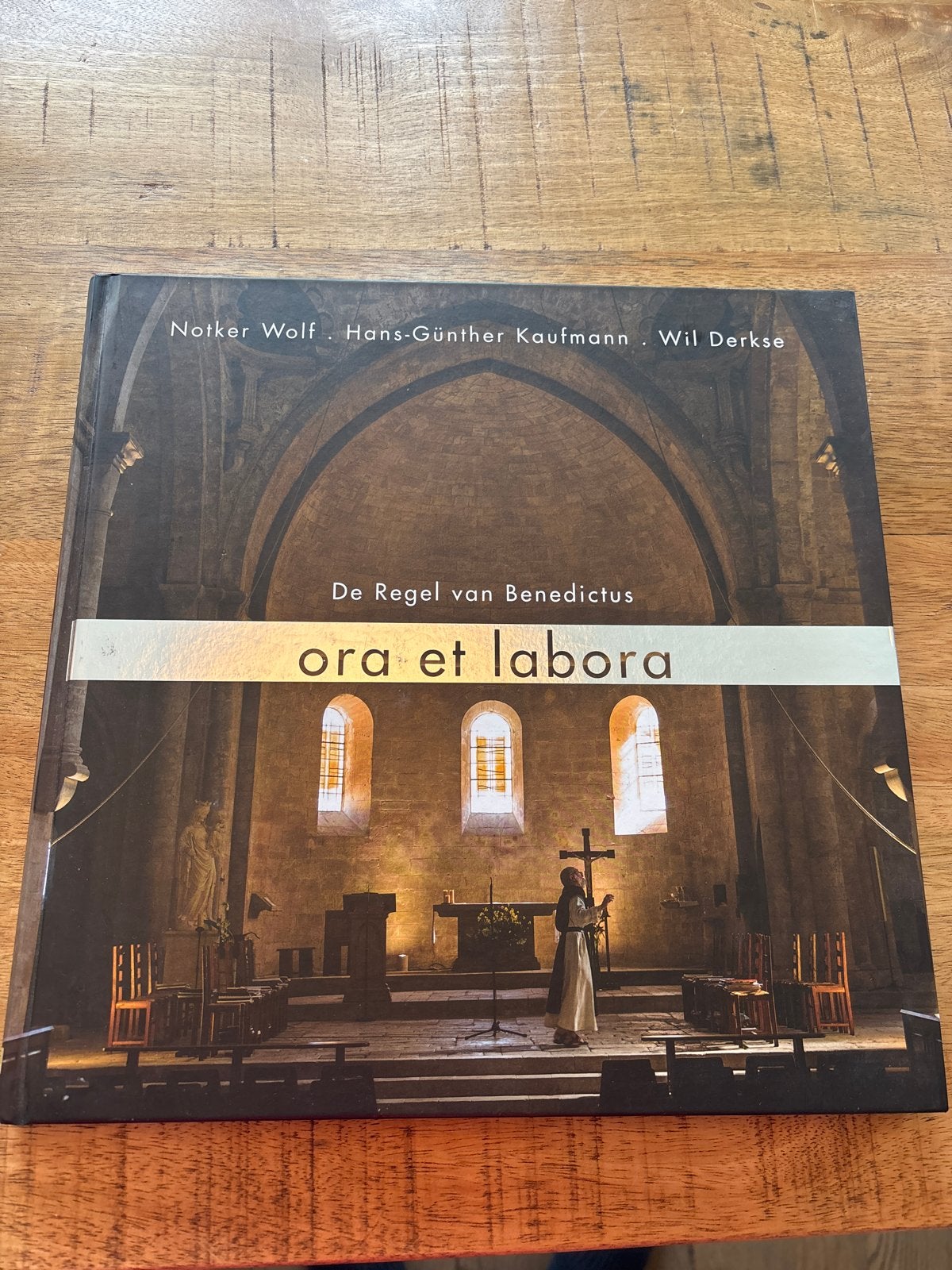 Ora et Labora: De Regel van Benedictus, Ophalen of Verzenden, Zo goed als nieuw, Spiritualiteit algemeen, Achtergrond en Informatie
