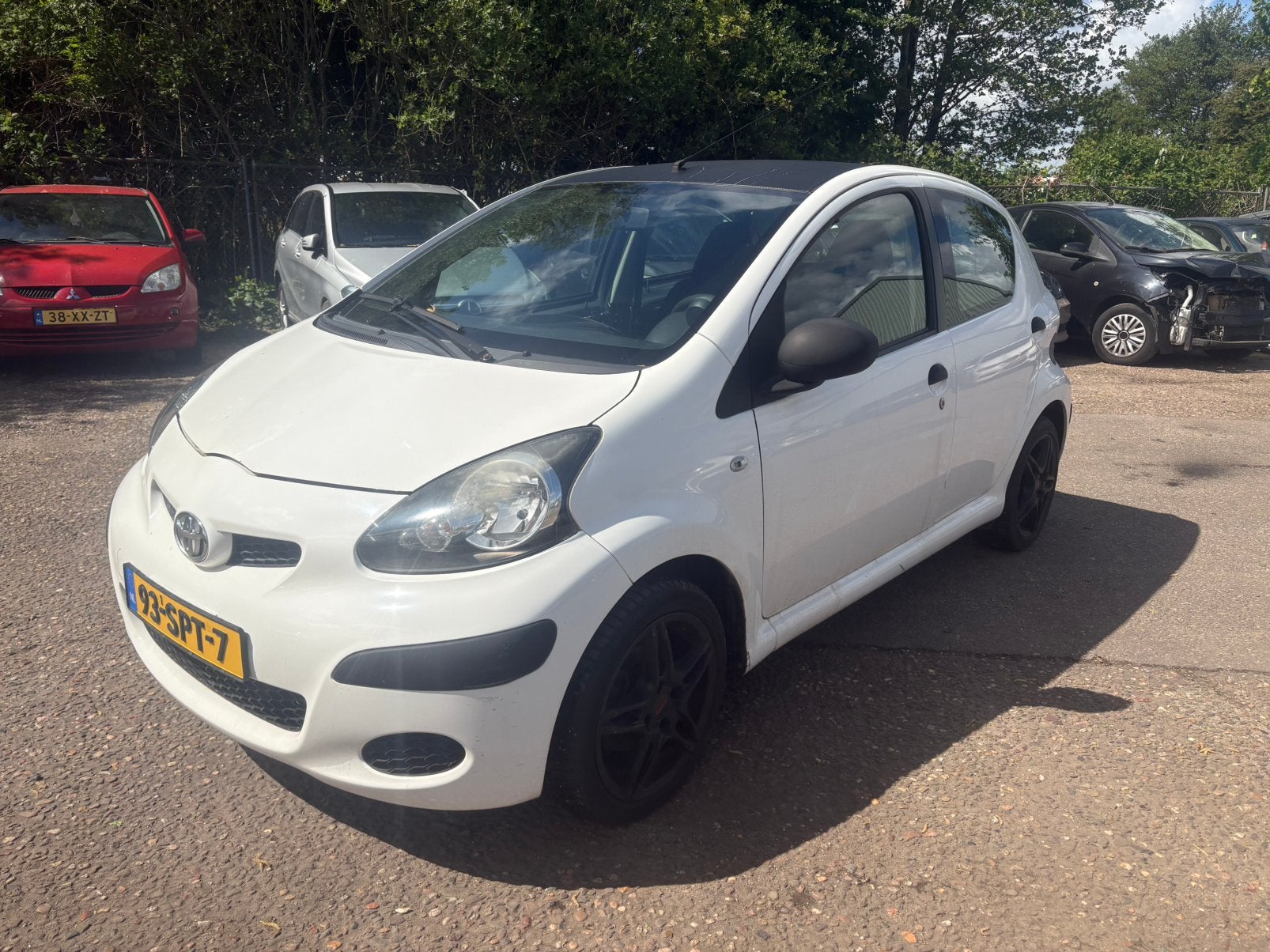Toyota Aygo 1.0 12V Vvt-i 5DRS 2011 Wit, Voorwielaandrijving, 4 stoelen, Origineel Nederlands, Bedrijf