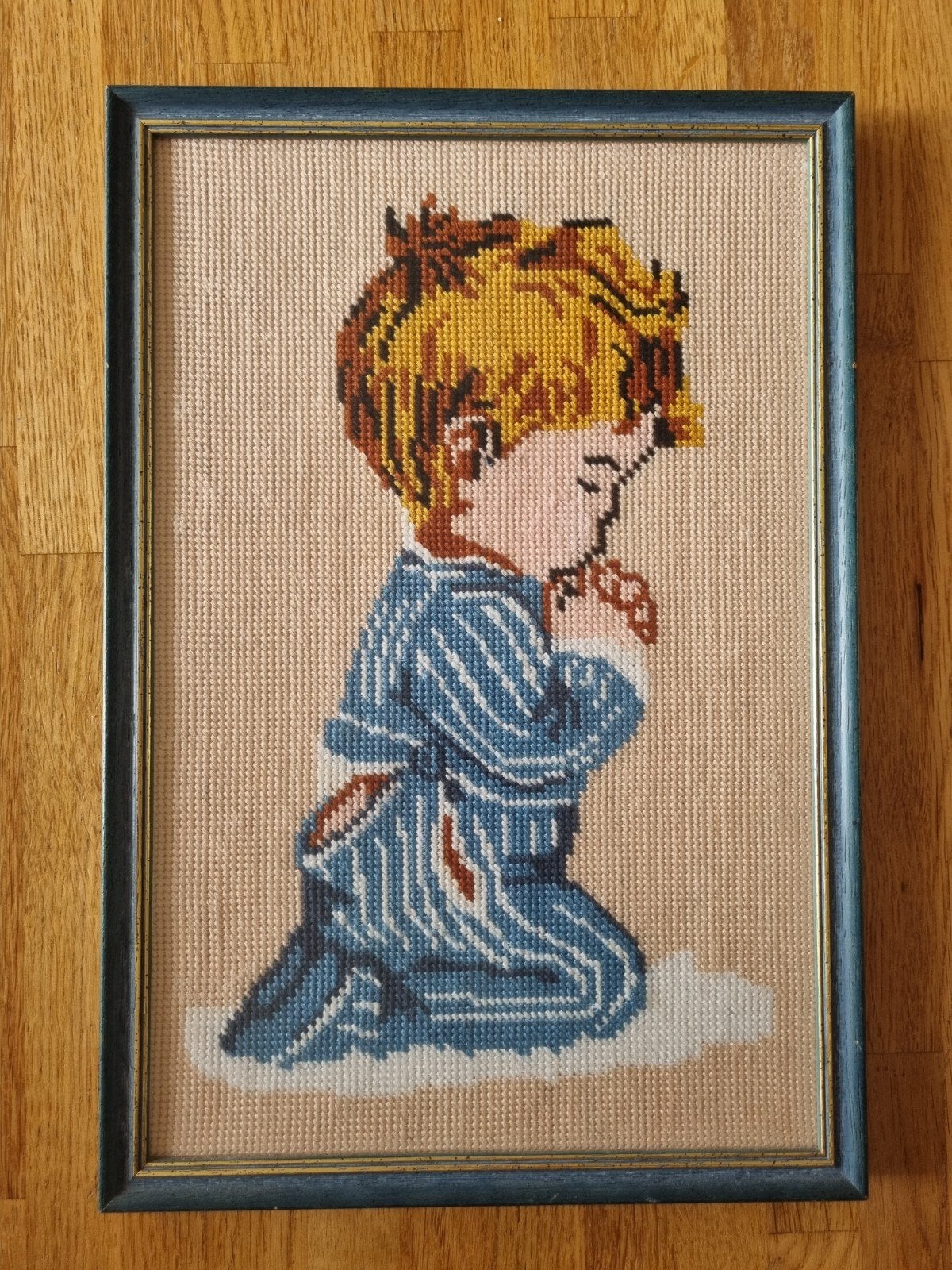 Vintage Geborduurd Schilderij Biddend Jongetje, Minder dan 50 cm, Gebruikt, Overige typen, Ophalen of Verzenden