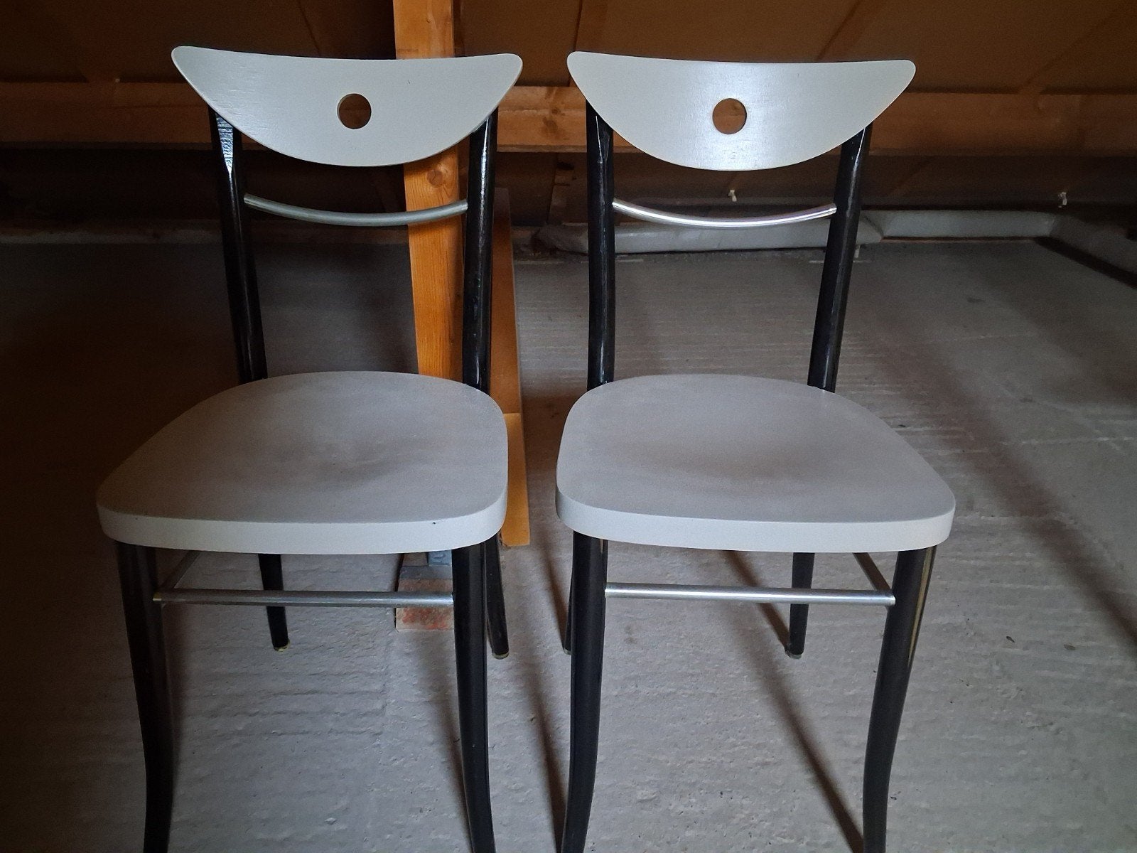 2 stoelen, Ophalen, Zo goed als nieuw