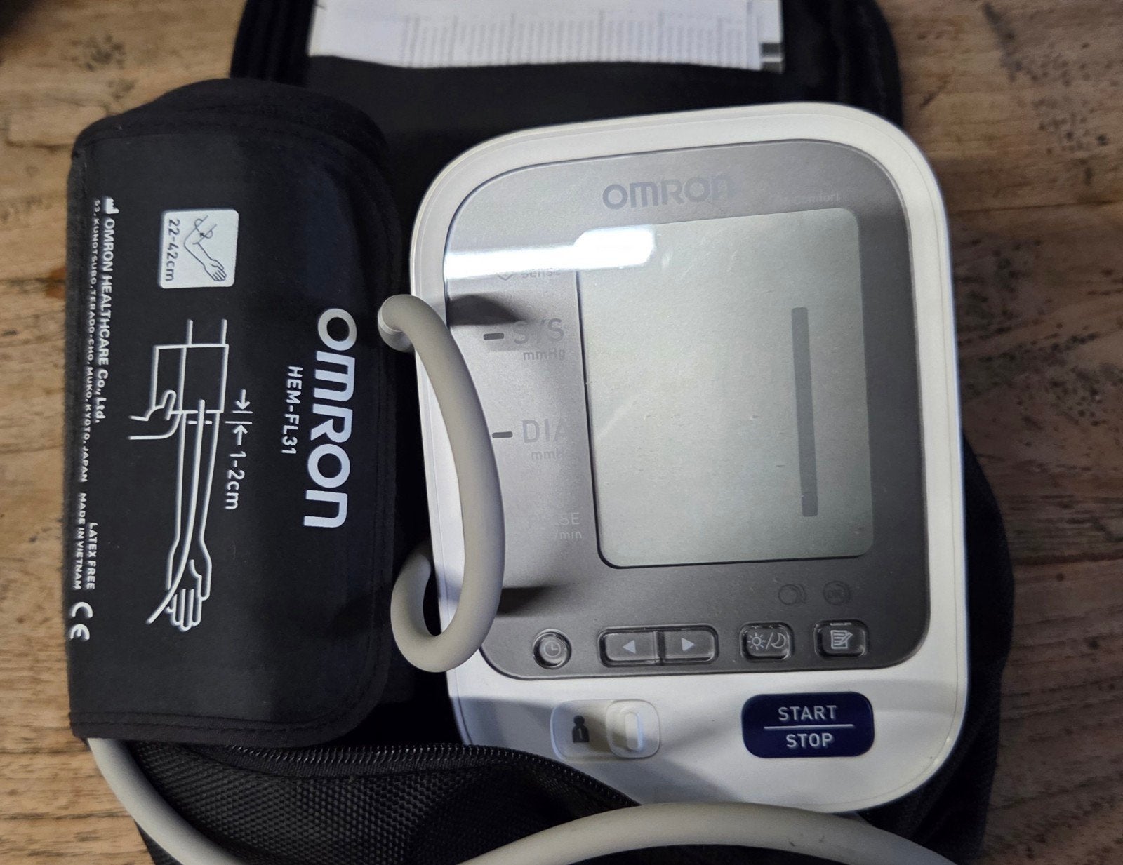 Omron M6 Comfort Bloeddrukmeter met Manchet, Ophalen of Verzenden, Zo goed als nieuw, Overige typen