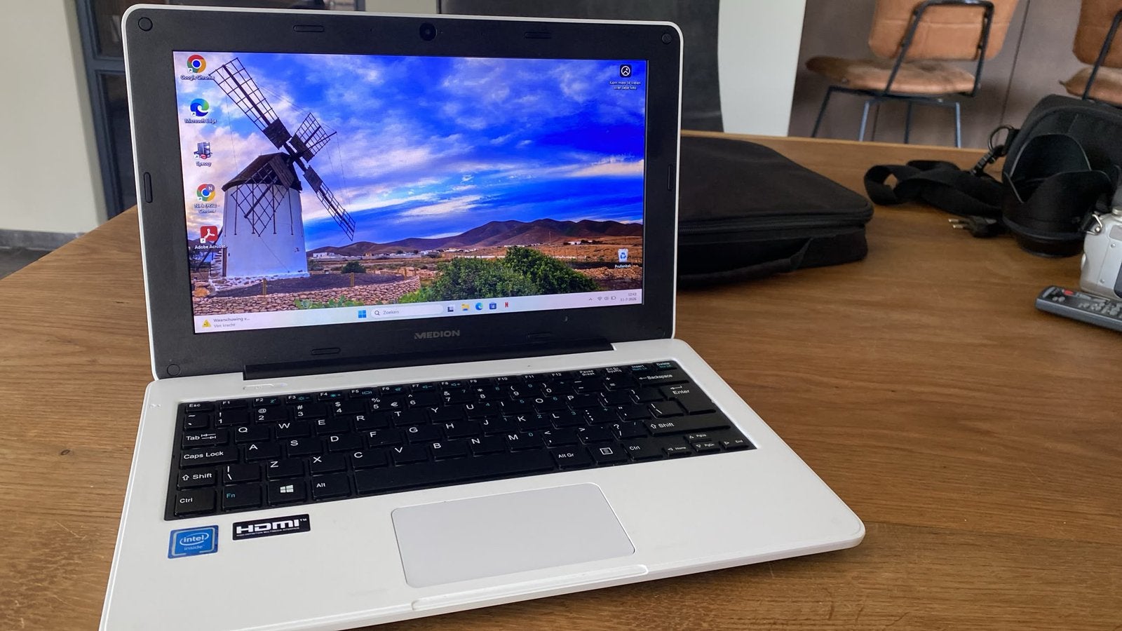 Medion accoia Compacte Laptop voor School/Basisgebru, Computers en Software, Windows Laptops, Gebruikt, 10 inch of minder, Minder dan 2 Ghz