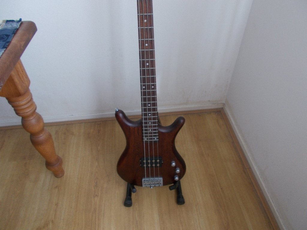 ROCKAXE   BASGITAAR   BRUIN houtkleur, Ophalen of Verzenden, Zo goed als nieuw, Elektrisch