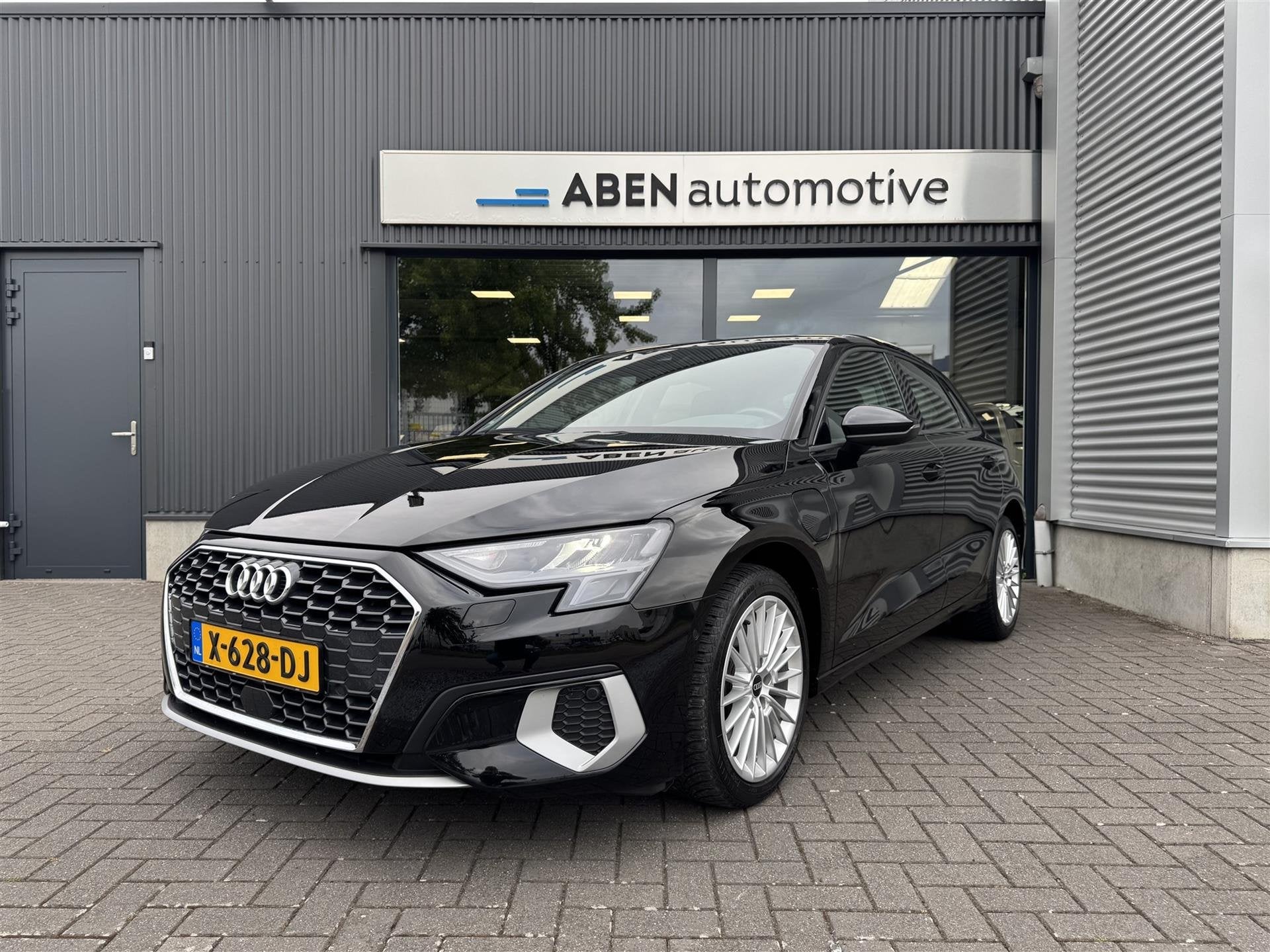 Audi A3 Sportback 40 TFSIe (PHEV) 204PK Advanced Business Ed, Auto's, Gebruikt, Zwart, 4 cilinders, 1535 kg