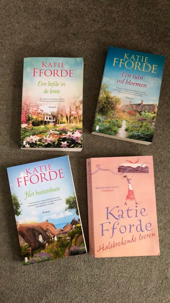 4 boeken van Katie FFjorde, Ophalen of Verzenden, Gelezen