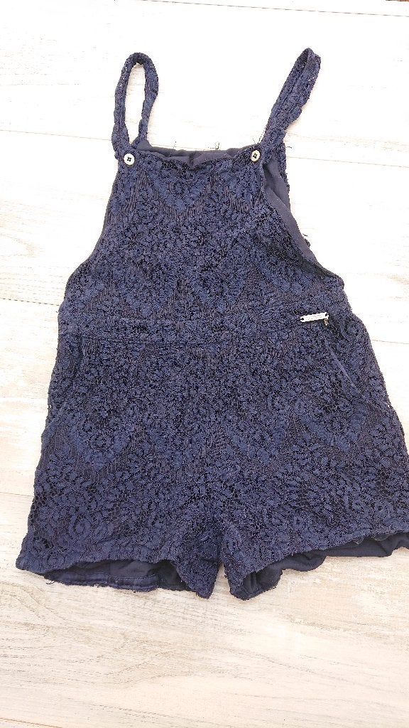 Kledingset: 3x t-shirt, 2x short, rok, 2x vestje (maat 110), Gebruikt, Meisje, Ophalen of Verzenden, Setje