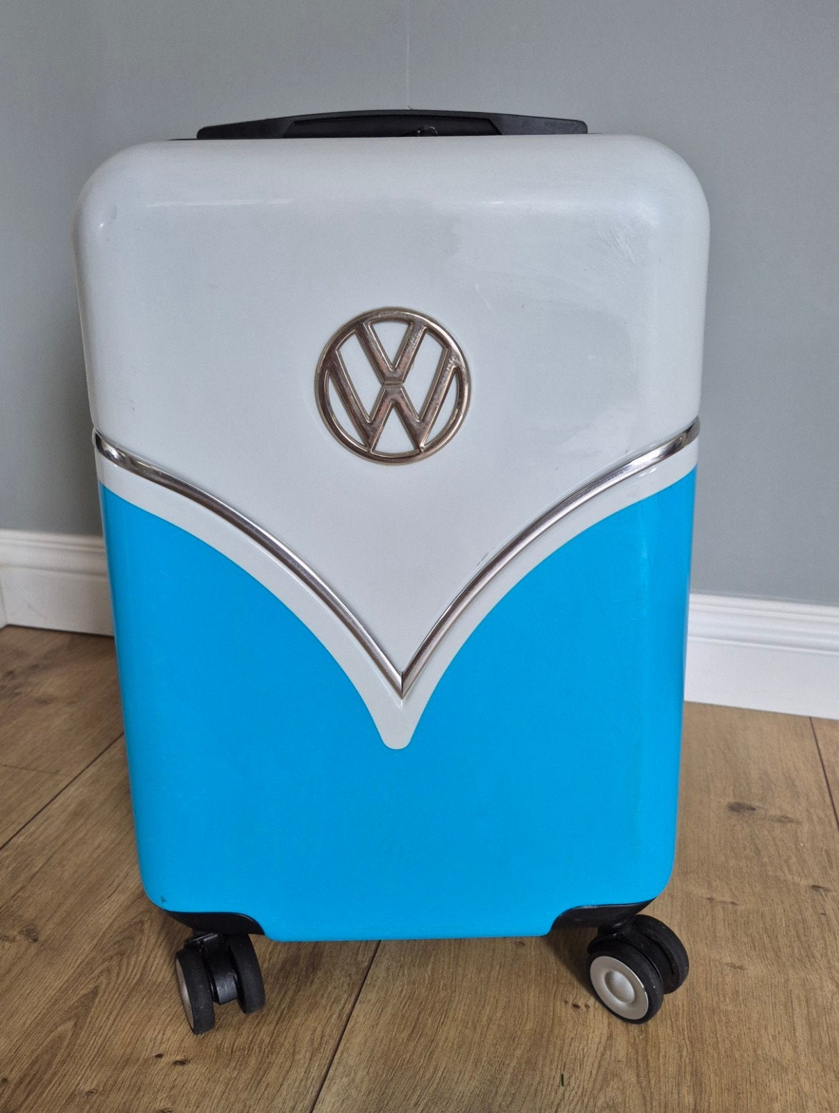 Volkswagen handbagage koffer, Sieraden, Tassen en Uiterlijk, Koffers, Wieltjes, Gebruikt, 50 tot 60 cm, Hard kunststof