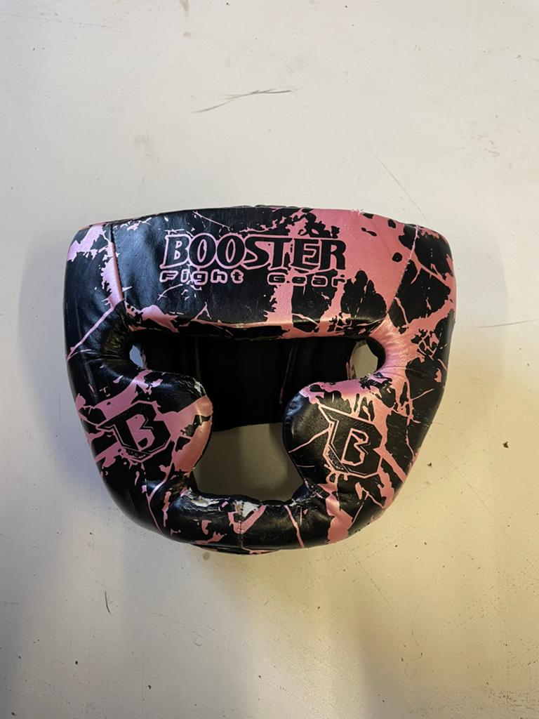 Booster Hoofdkap/hoofdbeschermer S zwart/roze kids boksen, Sport en Fitness, Boksen, Ophalen of Verzenden, Gebruikt, Bokshelm