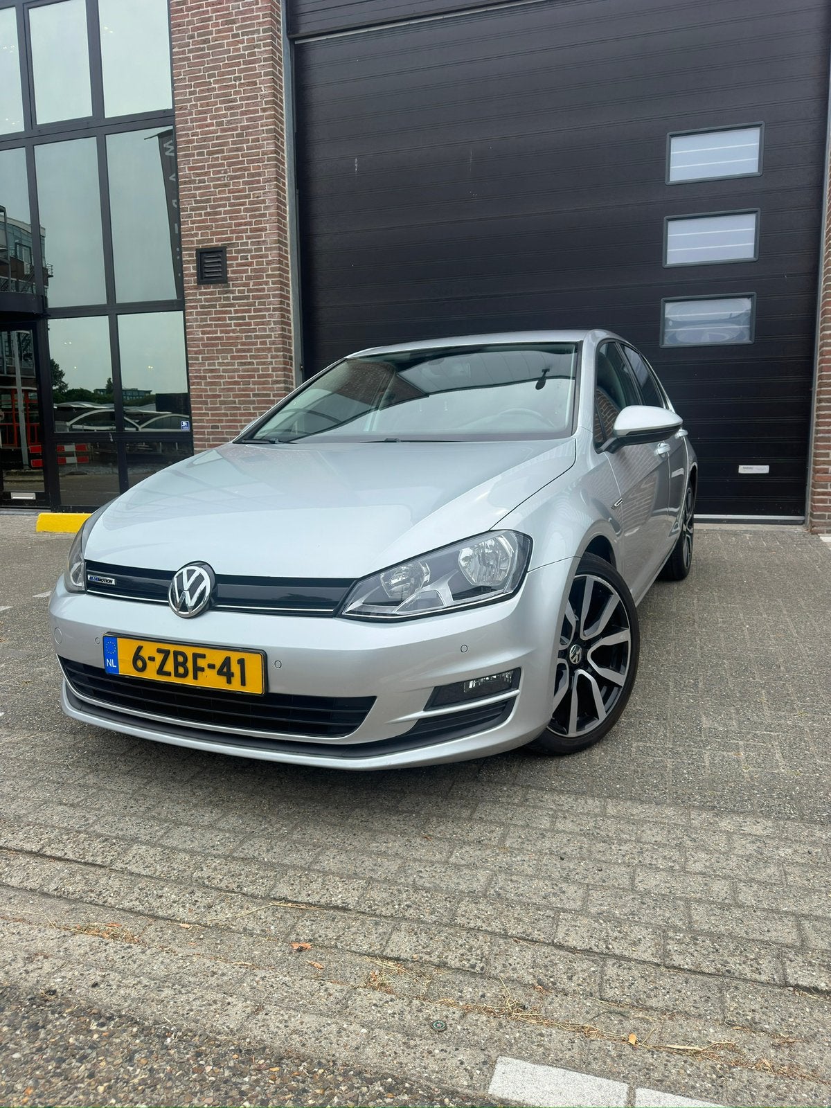 Volkswagen Golf 1.6 TDI 81KW 5D Blue Motion 2014 Grijs, Voorwielaandrijving, Euro 5, Zwart, 4 cilinders