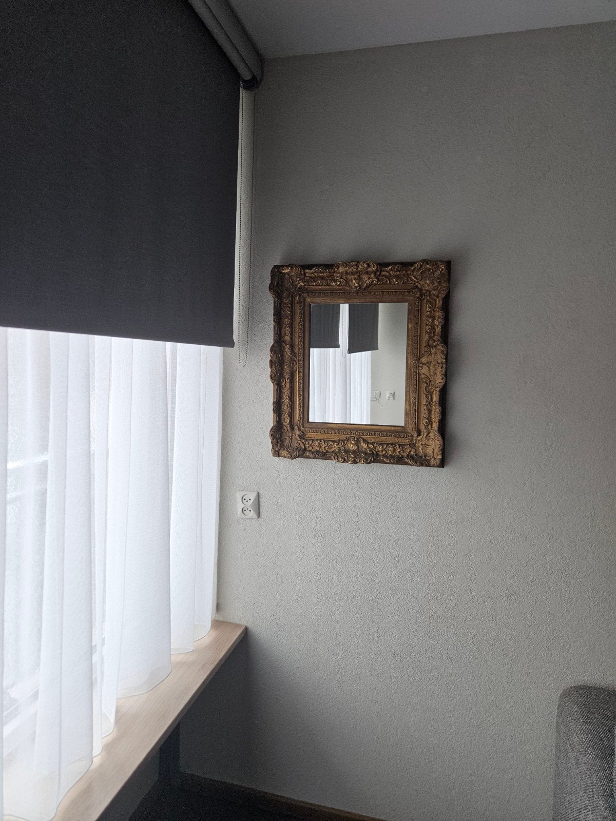 Decoratieve spiegel met gouden barok lijst, Ophalen of Verzenden, Rechthoekig, Minder dan 50 cm, Minder dan 100 cm
