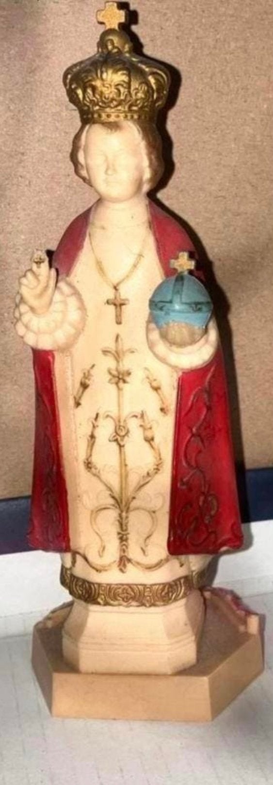 Heilig kindje van Praag ,mooi !!materiaal Polyresin, Antiek en Kunst, Ophalen of Verzenden