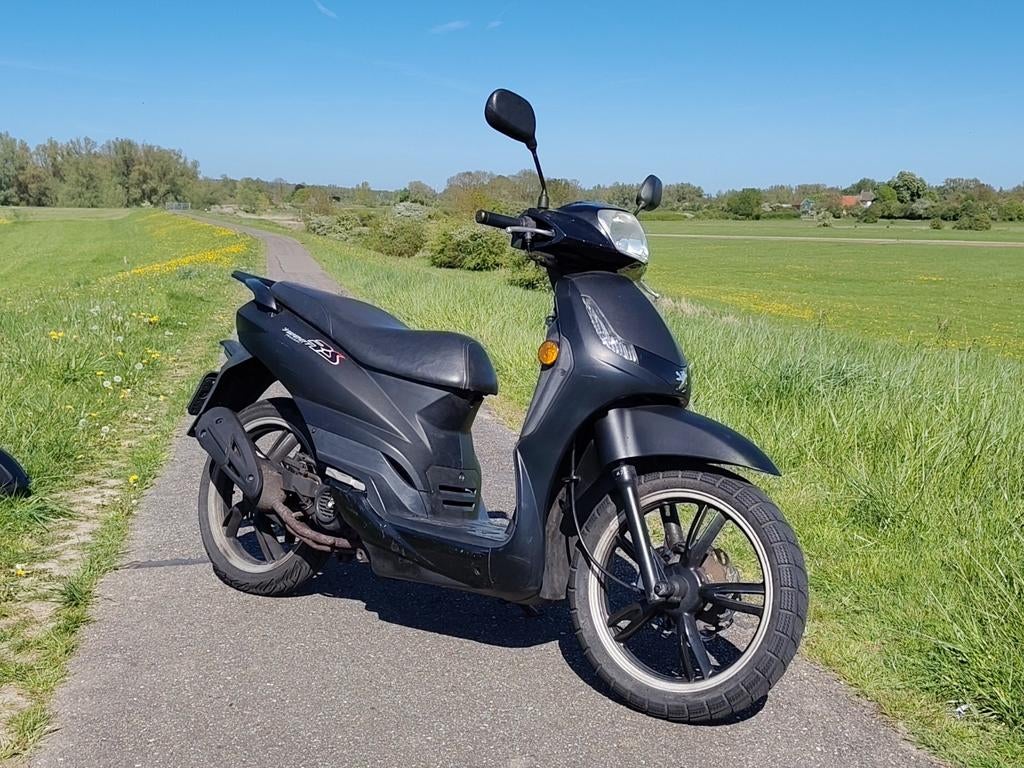 Peugeot Tweet RS50, Fietsen en Brommers, Scooters | Peugeot, Ophalen, Overige modellen, Maximaal 45 km/u, Zo goed als nieuw
