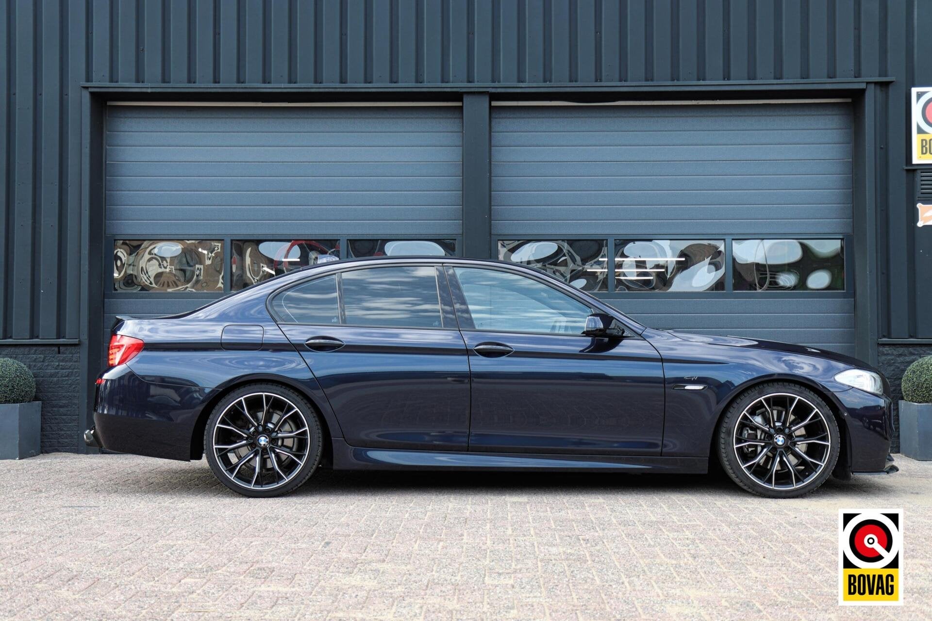 BMW 5-serie 528i M-Sport M-Pakket |XENON|LEDER|CAMERA|NAVI|C, Euro 5, Achterwielaandrijving, Gebruikt, Blauw