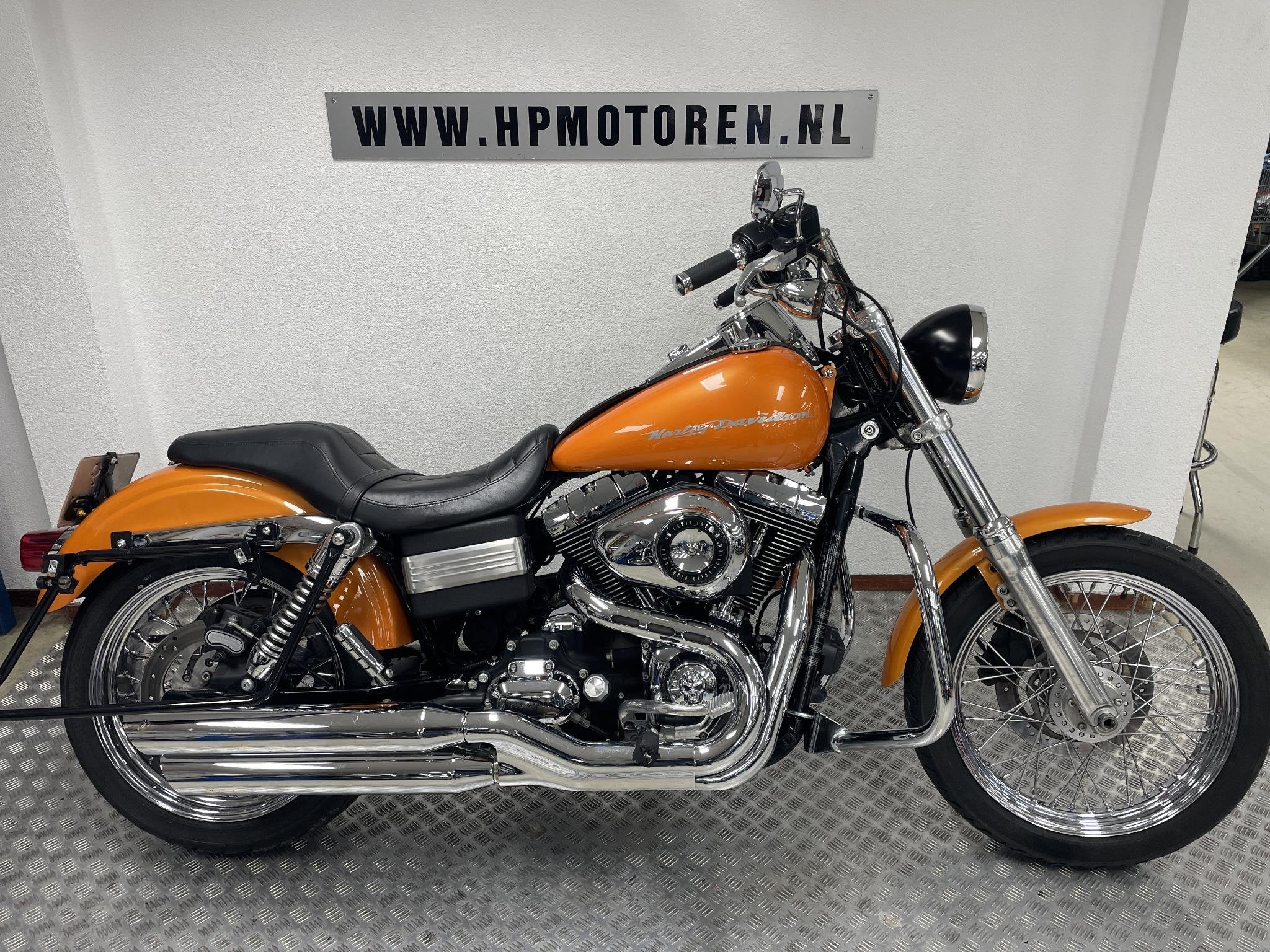 Harley Davidson FXDC Dyna Super Glide Superglide Custom 1584, Laan van Vredenoord 33
2289 DA  Rijswijk, NL, H-DCUSTOMERSERVICE@Harley-Davidson.com