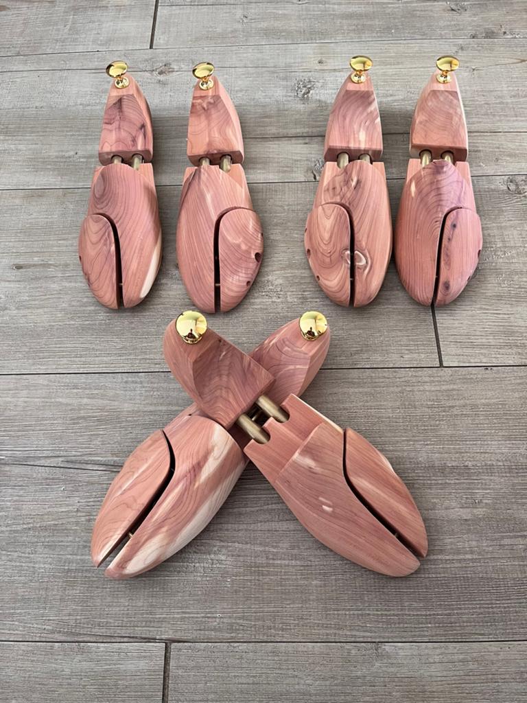 3 Paar cederhouten schoenspanners maat 45 nieuw, Slippers, Overige kleuren, Cederhout, Ophalen of Verzenden