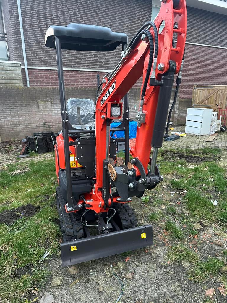 Te huur 1 tons graafmachine 77 cm breed 203 cm hoog