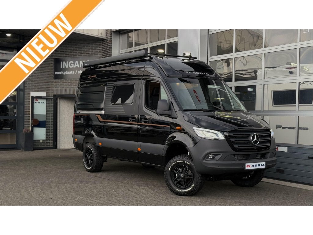 Adria Supertwin 600 SPB Mercedes-Benz 4x4, Caravans en Kamperen, Automaat, Tot en met 2, Diesel, Adria