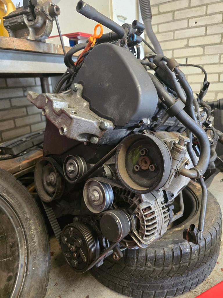 MOET WEG!! Compleet VW golf 4 1.6 (BCB) motor, Ophalen of Verzenden