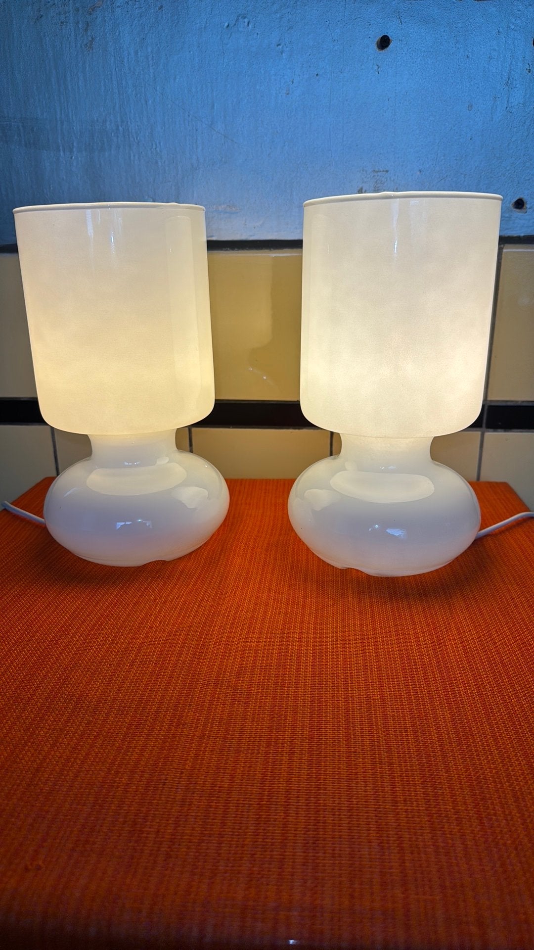 Set van 2 Ikea Lykta glazen Mushroom tafellampen, Huis en Inrichting, Lampen | Tafellampen, Gebruikt, Vintage, 25 cm, Met schakelaar