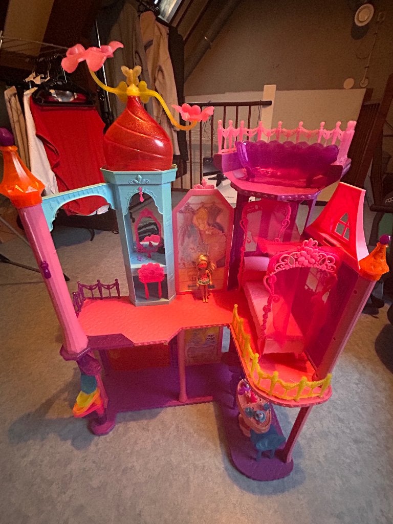 Barbie Dreamtopia Regenboog Kasteel met accessoires, Ophalen, Gebruikt, Barbie