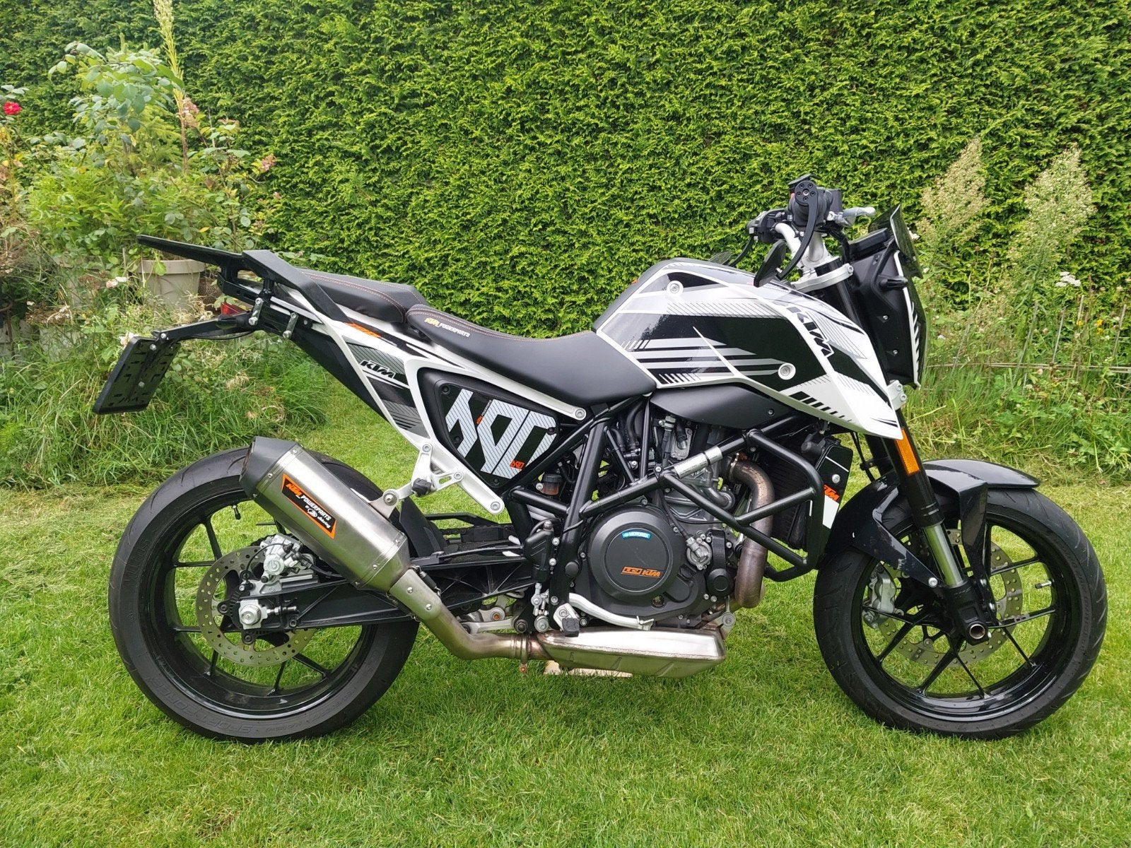 KTM DUKE 690 Slechts 10750km, Motoren, Motoren | KTM, Particulier, Naked bike, ABS, Quickshifter, Sportuitlaat, Traction Control