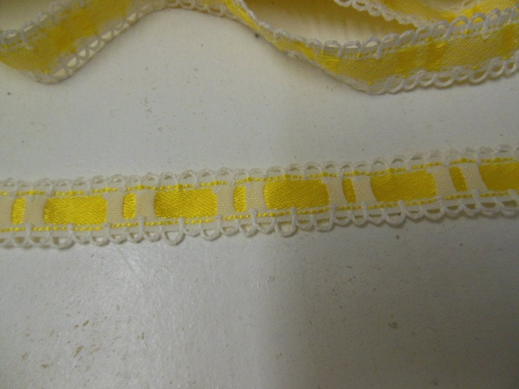 Zolderopruiming-mooi sierbandje kantlook--nog in 3 kleuren--, Hobby en Vrije tijd, Naaien en Fournituren, Ophalen of Verzenden