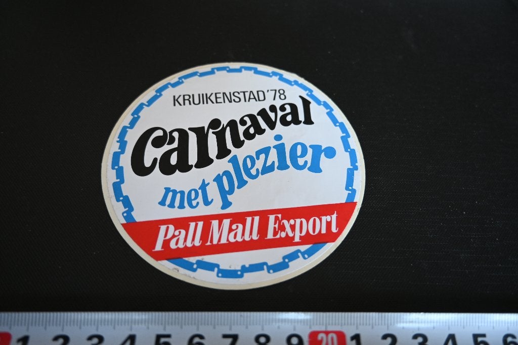 sticker Tilburg Kruikenstad 1978 Carnaval PALL MALL EXPORT, Ophalen of Verzenden, Zo goed als nieuw