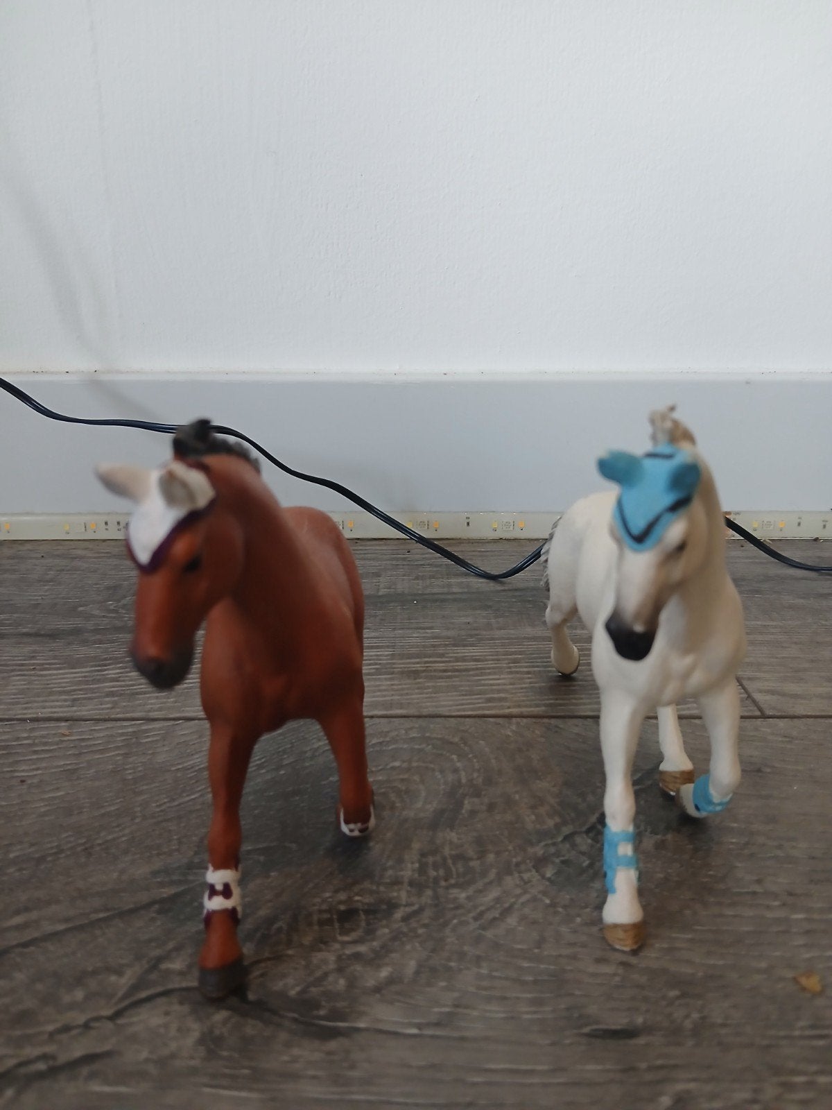 Schleich paarden met accessoires - Bruin en Wit, Ophalen of Verzenden, Zo goed als nieuw