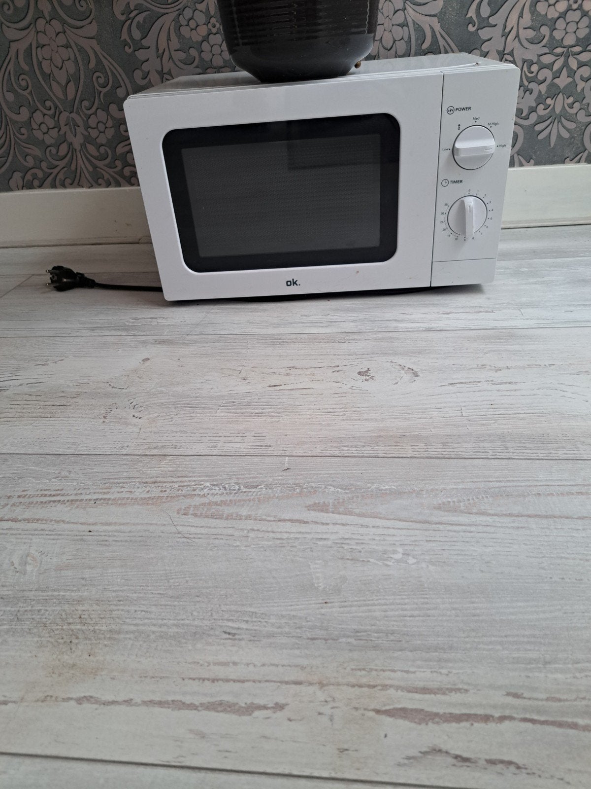 Compacte OK. magnetron - Ideaal voor kleine keukens, Witgoed en Apparatuur, Magnetrons, Ophalen, Gebruikt, Minder dan 45 cm, Magnetron