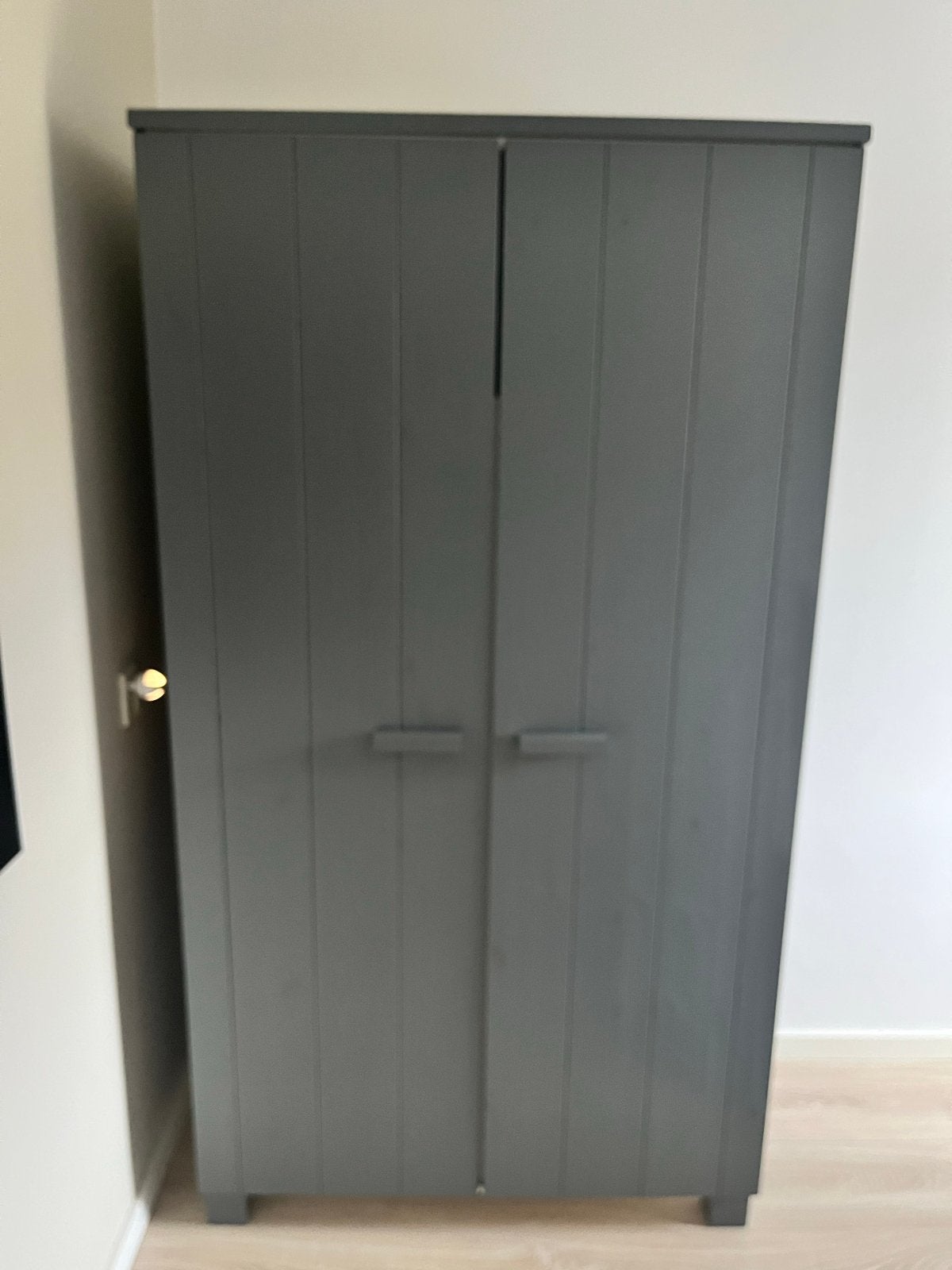 Woood kast, 2-deurs kledingkast Dennis, Huis en Inrichting, Kasten | Kledingkasten, Ophalen, Gebruikt, 50 tot 100 cm, 25 tot 50 cm