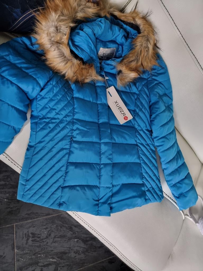 Gloednieuwe ongedragen winterjassen mt 38/40, Kleding | Dames, Jassen | Winter, Ophalen of Verzenden, Nieuw, Maat 38/40 (M), Wit