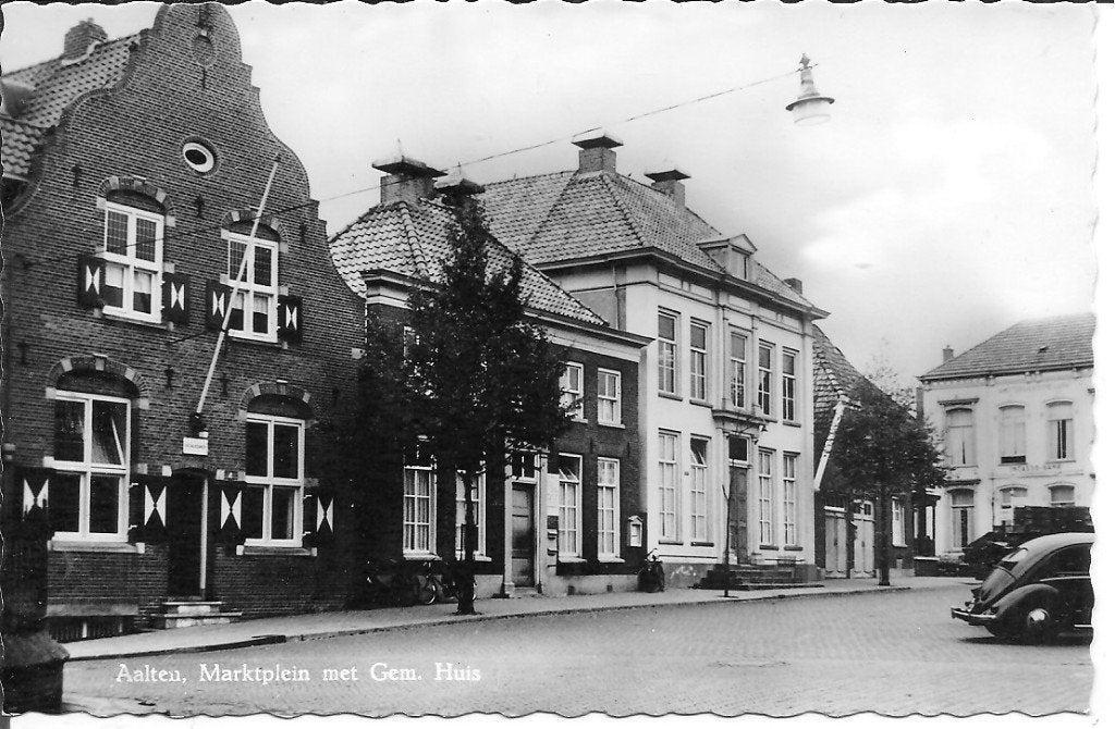 Oude ansichtkaart Aalten, Marktplein met Gem. Huis, Ophalen of Verzenden, 1960 tot 1980, Ongelopen, Gelderland